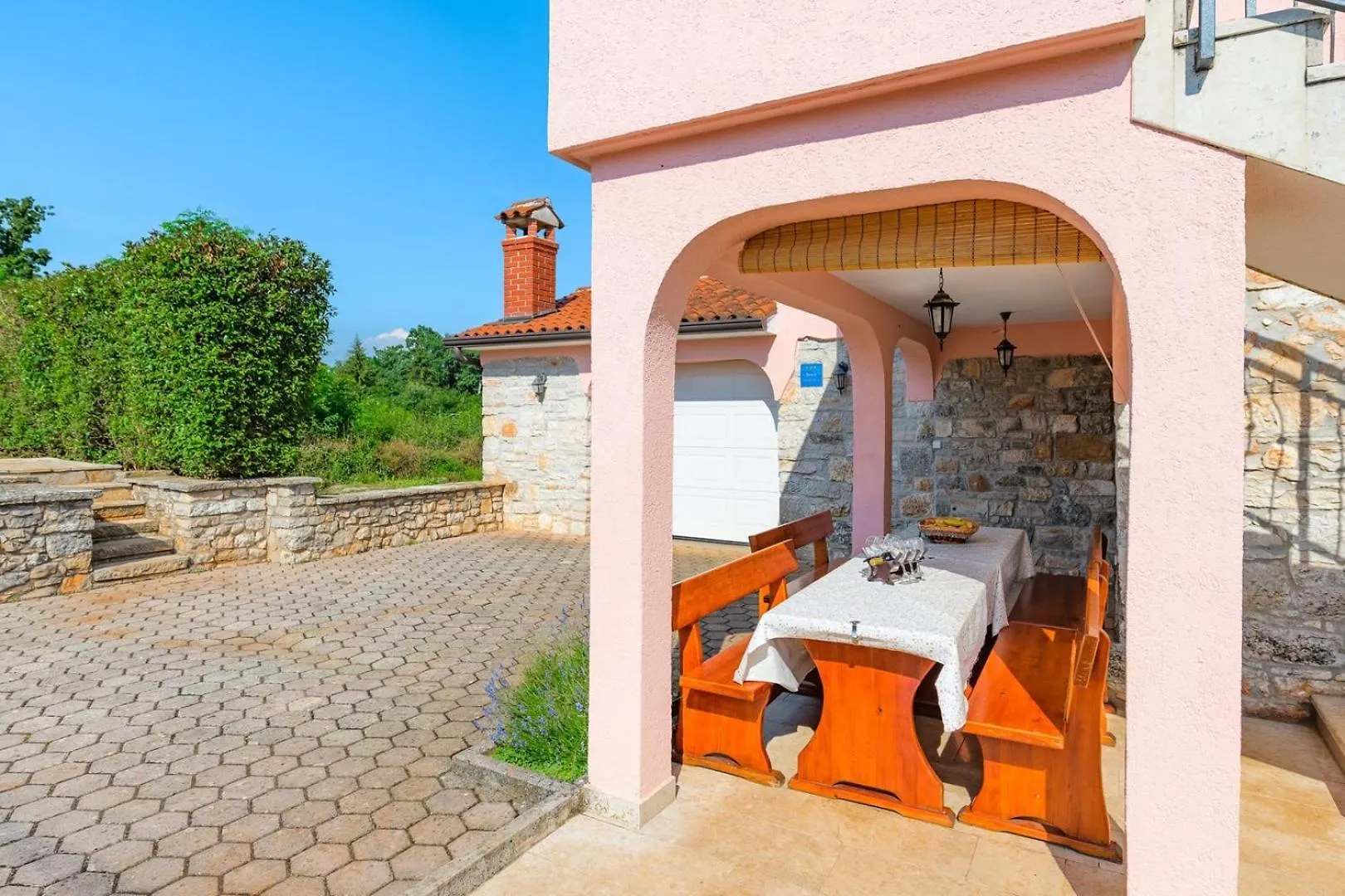 Holiday House Legovich With Private Pool Muntrilj